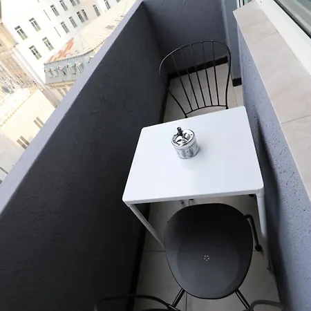 Cozy Deluxe - Old Town - Free Minibar * Boekarest