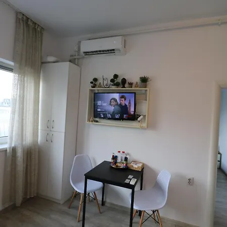 Cozy Deluxe - Old Town - Free Minibar Бухарест