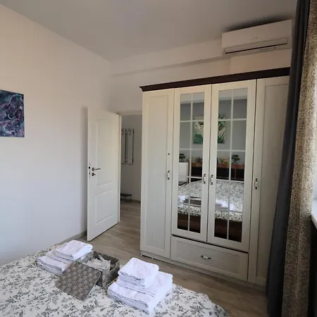 Cozy Deluxe - Old Town - Free Minibar Apartment *