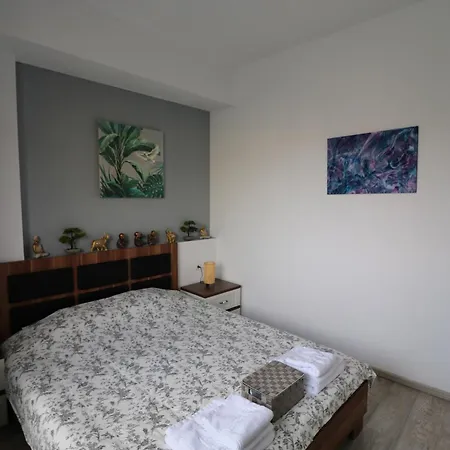 Апартаменти Cozy Deluxe - Old Town - Free Minibar Бухарест