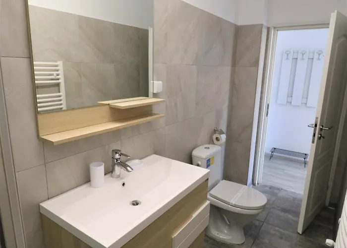 Cozy Deluxe - Old Town - Free Minibar 布加勒斯特